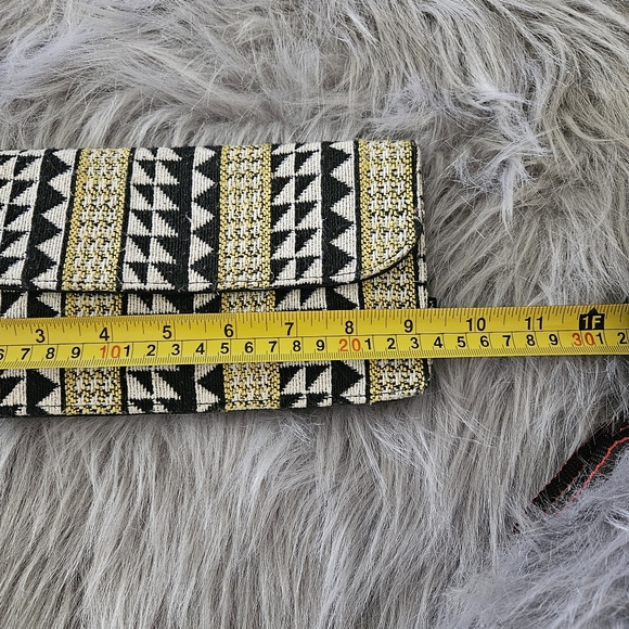 Volcom Triangle Sequence Knit Womens Wallet - Picture 6 of 7